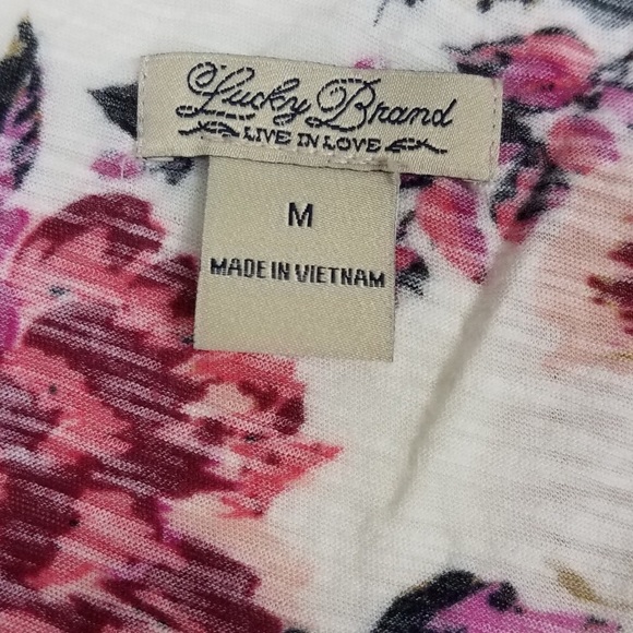 Adorable Lucky Brand Henley Top - Picture 4 of 5